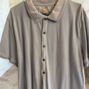Harbor Bay Men's Classic Gray Button-Down Shirt